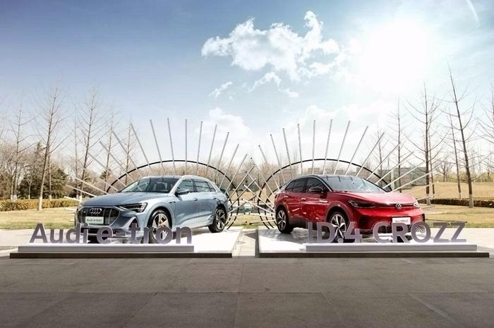 ID.4 CROZZ、Audi e-tron展車